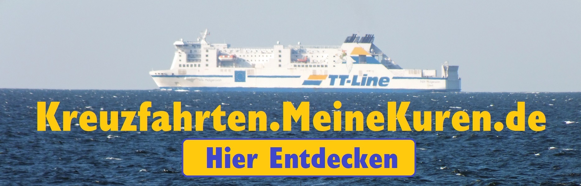 Kreuzfahrten mit TT-Line ueber die Ostsee. Ein Schiff am Horizont,